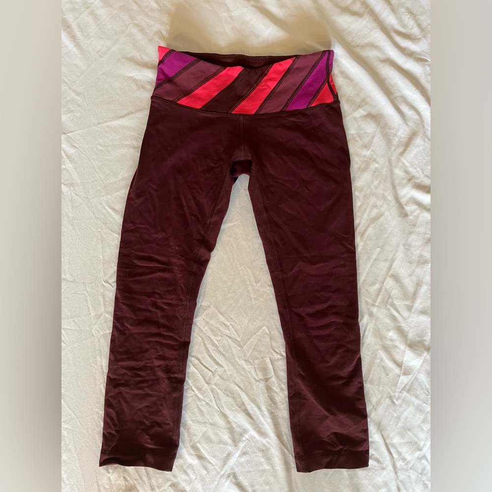 Burgundy lululemon leggings cropped size 4